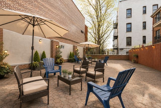 423 95th St Apt 2H, New York City, NY 11209
