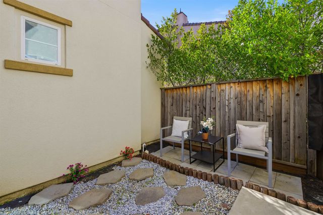 2042 Tarragon Rose Ct, San Ramon, CA 94582