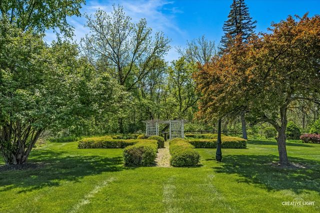 33W451 Surrey Road, Wayne, IL 60184