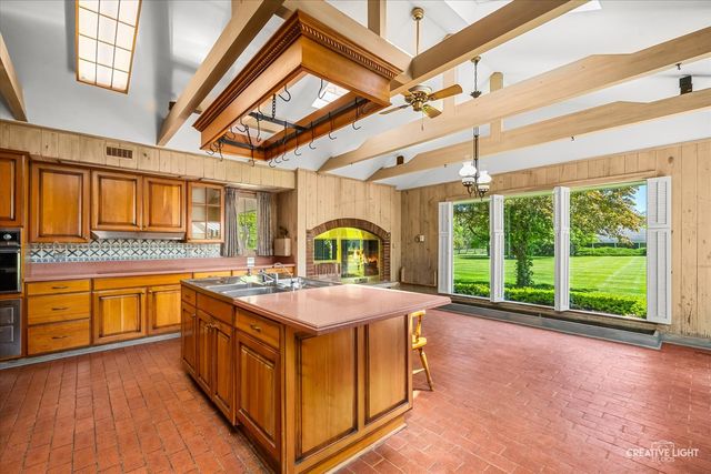 33W451 Surrey Road, Wayne, IL 60184
