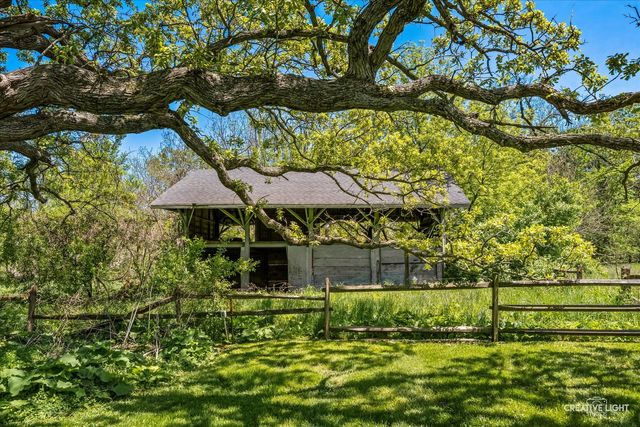 33W451 Surrey Road, Wayne, IL 60184