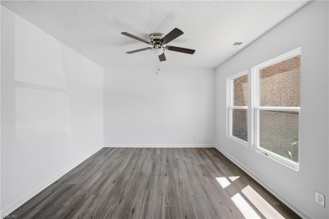 1010 Bryce LN, Virginia Beach, VA 23464