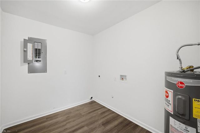 1010 Bryce LN, Virginia Beach, VA 23464