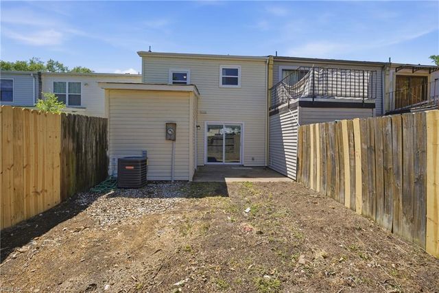 1010 Bryce LN, Virginia Beach, VA 23464