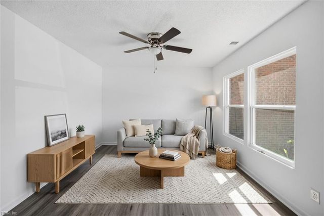 1010 Bryce LN, Virginia Beach, VA 23464