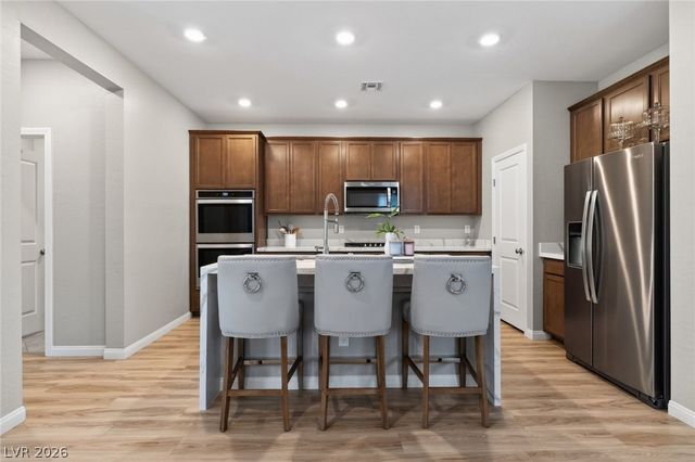 10791 Glowing Dawn Avenue, Las Vegas, NV 89135