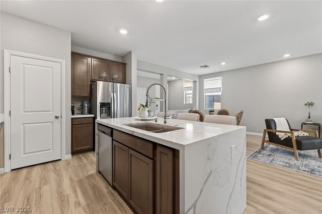 10791 Glowing Dawn Avenue, Las Vegas, NV 89135