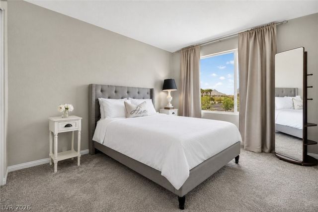 10791 Glowing Dawn Avenue, Las Vegas, NV 89135
