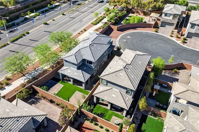 10791 Glowing Dawn Avenue, Las Vegas, NV 89135