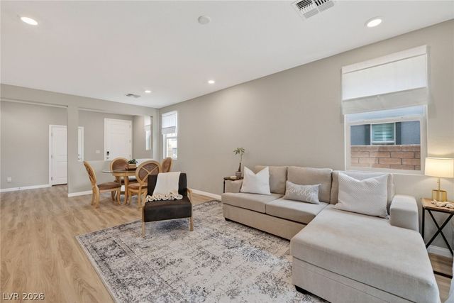 10791 Glowing Dawn Avenue, Las Vegas, NV 89135