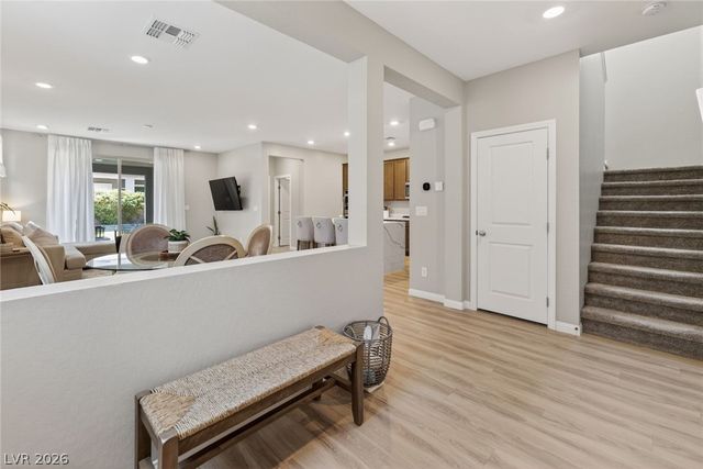 10791 Glowing Dawn Avenue, Las Vegas, NV 89135