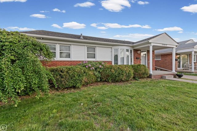 22932 Doremus Street, St Clair Shores, MI 48080