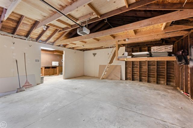 22932 Doremus Street, St Clair Shores, MI 48080