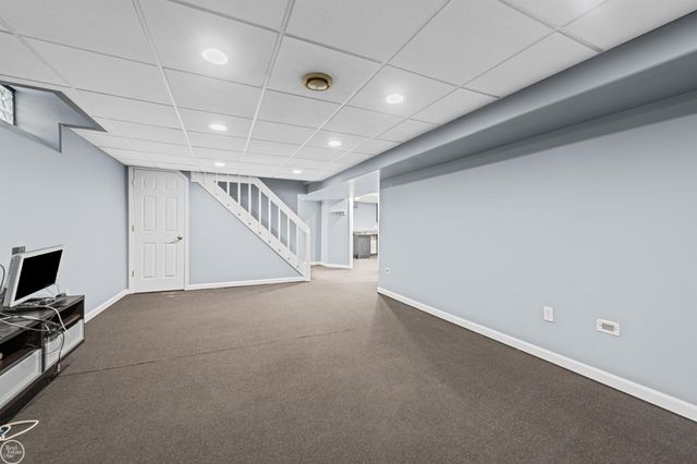 22932 Doremus Street, St Clair Shores, MI 48080