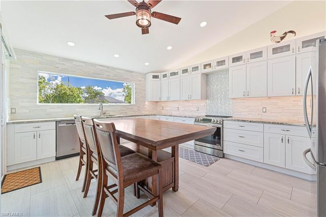 226 SW 30th TER, Cape Coral, FL 33914