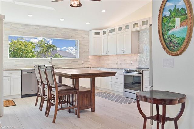 226 SW 30th TER, Cape Coral, FL 33914