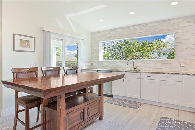 226 SW 30th TER, Cape Coral, FL 33914