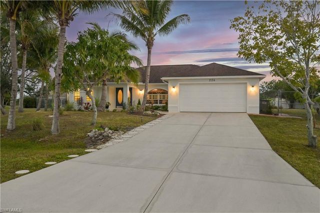 226 SW 30th TER, Cape Coral, FL 33914