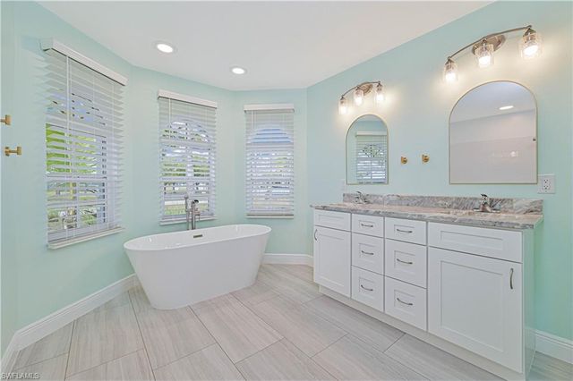 226 SW 30th TER, Cape Coral, FL 33914