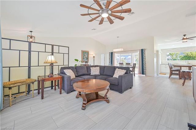 226 SW 30th TER, Cape Coral, FL 33914