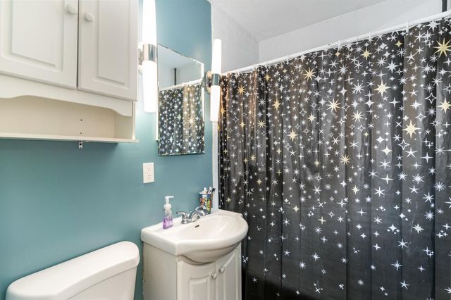 1840 Iowa Avenue E, Saint Paul, MN 55119