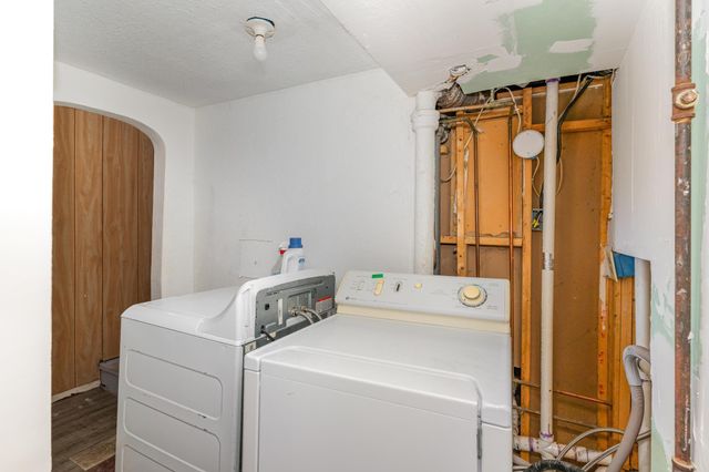 1840 Iowa Avenue E, Saint Paul, MN 55119