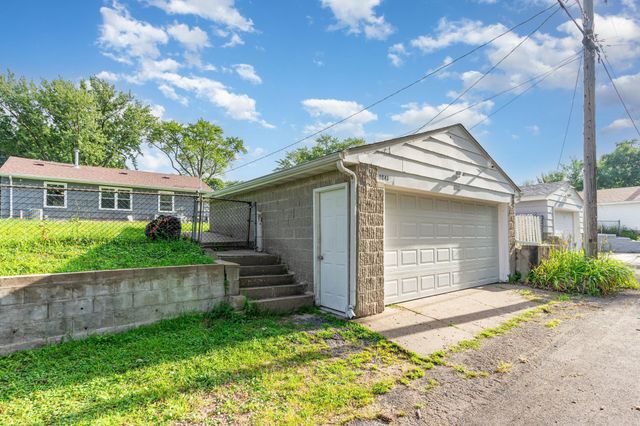 1840 Iowa Avenue E, Saint Paul, MN 55119