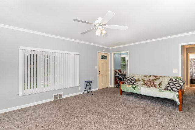 1840 Iowa Avenue E, Saint Paul, MN 55119