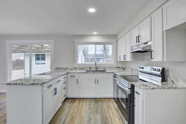 1418 Coquette Street, Medford, OR 97504