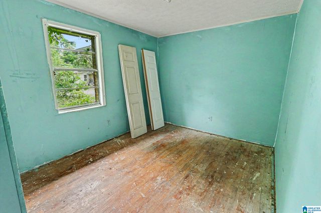 2204 SHORT 14TH STREET N, Bessemer, AL 35020
