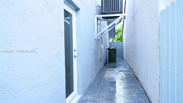 5661 W 21st Ave 5661, Hialeah, FL 33016
