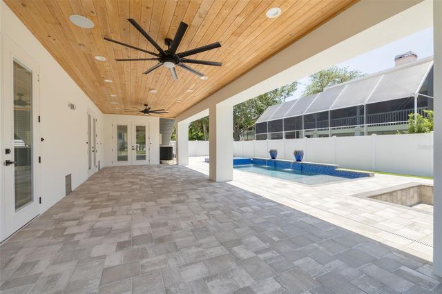 6012 KIPPS COLONY DRIVE E, Gulfport, FL 33707