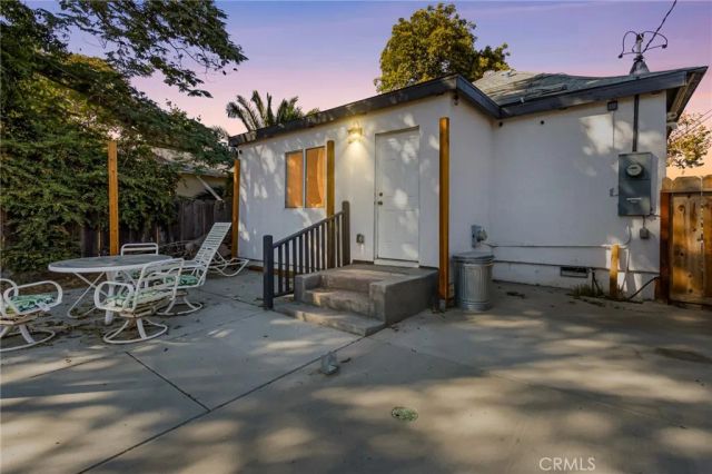 944 W 18th St, Merced, CA 95340