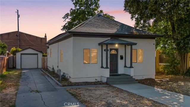944 W 18th St, Merced, CA 95340