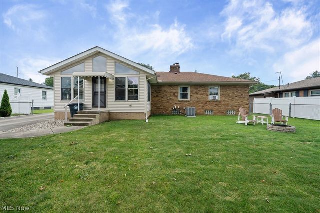 302 Homewood Avenue, Akron, OH 44312
