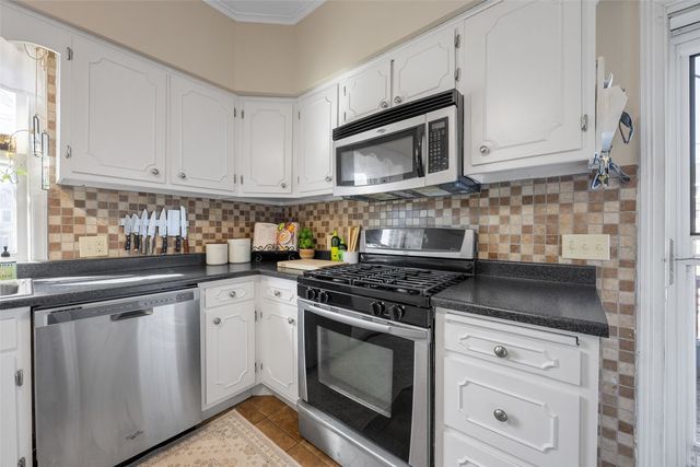 2300 4th Avenue SE, Cedar Rapids, IA 52403