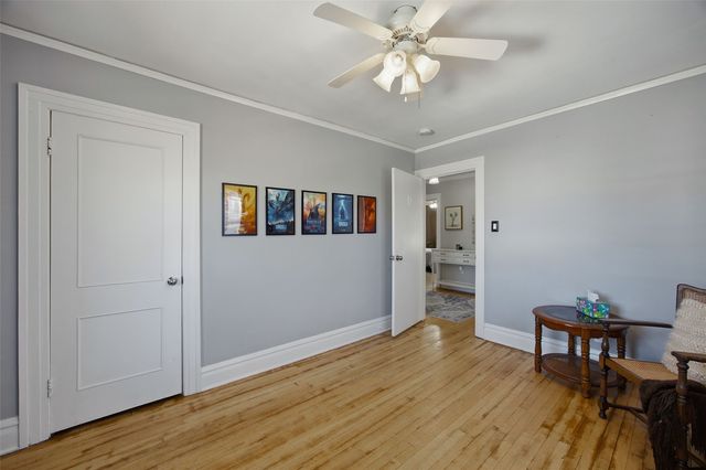 2300 4th Avenue SE, Cedar Rapids, IA 52403