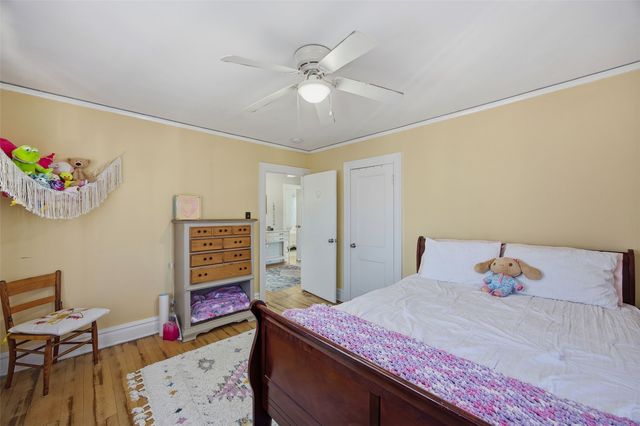 2300 4th Avenue SE, Cedar Rapids, IA 52403