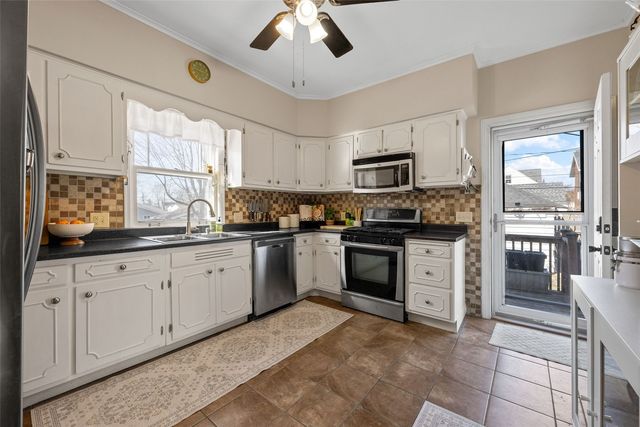 2300 4th Avenue SE, Cedar Rapids, IA 52403