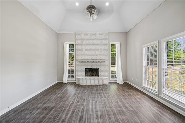 3951 FUN VALLEY DR, Memphis, TN 38125