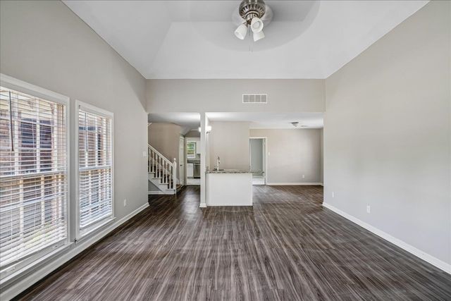 3951 FUN VALLEY DR, Memphis, TN 38125