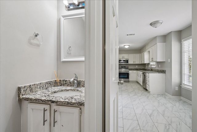 3951 FUN VALLEY DR, Memphis, TN 38125