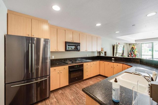 130 E San Fernando Street 25, San Jose, CA 95112