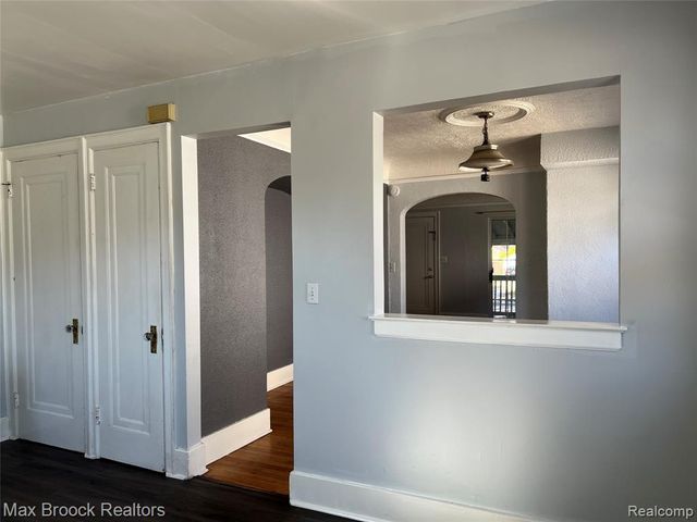 1265 Franklin Road, Berkley, MI 48072