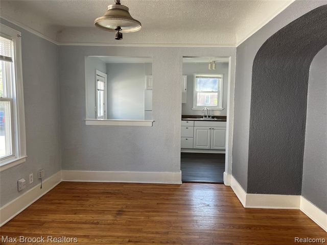 1265 Franklin Road, Berkley, MI 48072