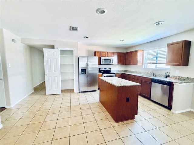 6928 Derbyshire Drive, Fort Worth, TX 76137