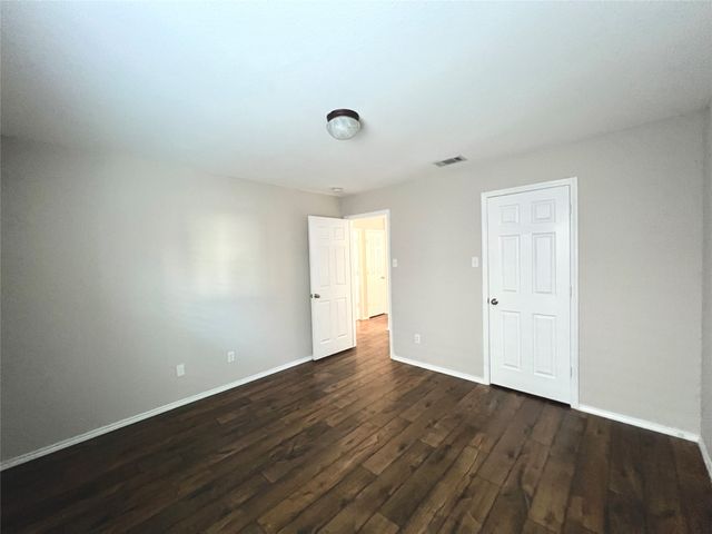 6928 Derbyshire Drive, Fort Worth, TX 76137