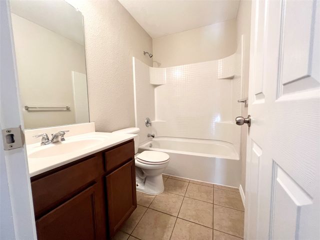 6928 Derbyshire Drive, Fort Worth, TX 76137