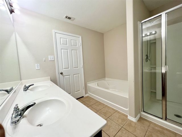 6928 Derbyshire Drive, Fort Worth, TX 76137