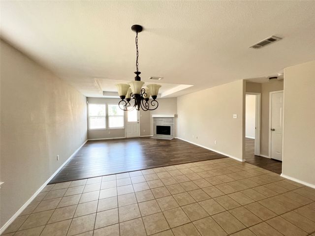 6928 Derbyshire Drive, Fort Worth, TX 76137